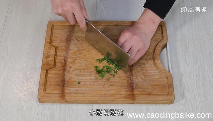 水煮鸡脯肉怎么做 水煮鸡脯肉的做法