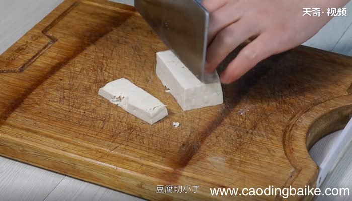肉炒青椒豆腐的做法 肉炒青椒豆腐怎么做