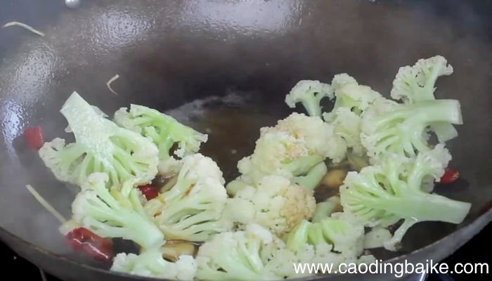 孜香辣味花菜的做法孜香辣味花菜怎么做
