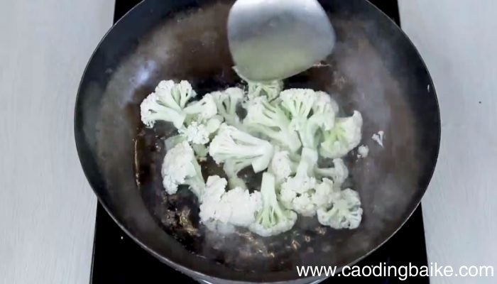 孜香辣味花菜的做法孜香辣味花菜怎么做