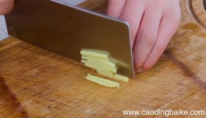 猪血炒黄豆的做法猪血炒黄豆怎么做