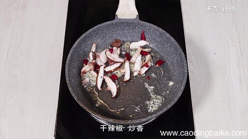炒菜花的做法 炒菜花怎么做
