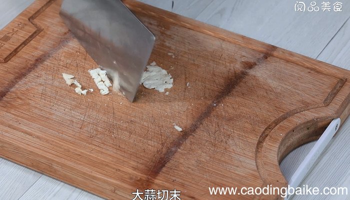 香菜炒蚕蛹怎么做 香菜炒蚕蛹的做法