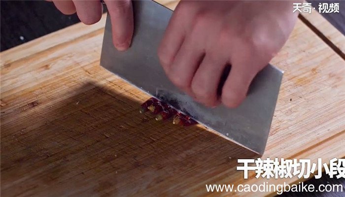 卤鸭翅包怎么做 卤鸭翅包的做法
