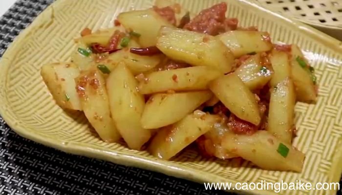 腊肠焖土豆的做法腊肠焖土豆怎么做
