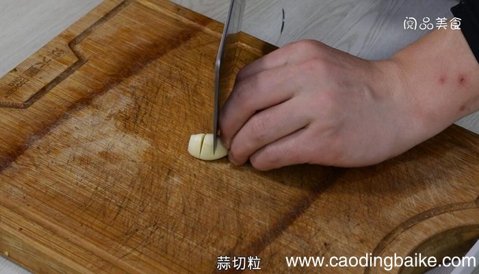 五花肉炖山药如何做 五花肉炖山药的做法