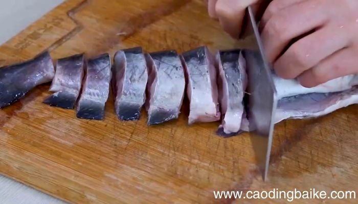 鲶鱼炖茄子的做法鲶鱼炖茄子怎么做