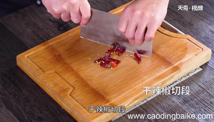 田螺鸭脚煲怎么做 田螺鸭脚煲的做法