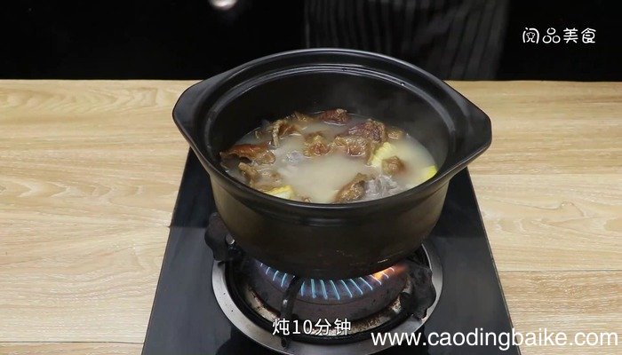 滑菇排骨炖玉米的做法 滑菇排骨炖玉米怎么做好吃
