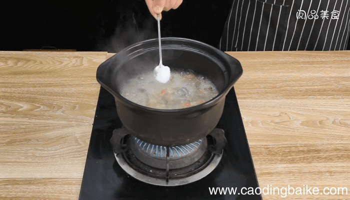 野生菌乌鸡汤 野生菌乌鸡汤的做法