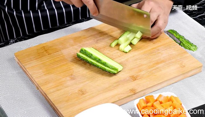 花生米拌黄瓜的做法 怎么做花生米拌黄瓜