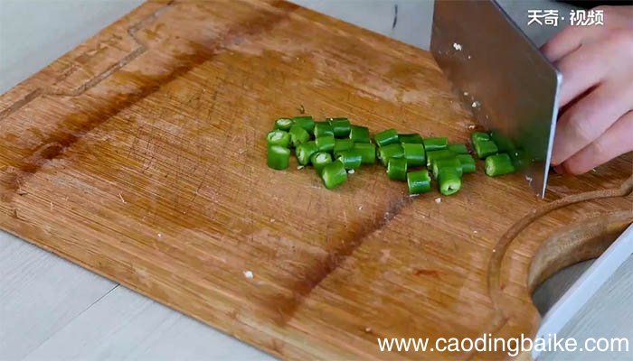 杏鲍菇炒豆腐做法 杏鲍菇炒豆腐怎么做