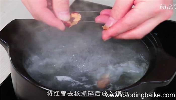 桃胶皂角米炖银耳怎么做 桃胶皂角米炖银耳的做法