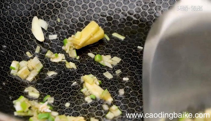 卷筒鸡的做法 卷筒鸡怎么做