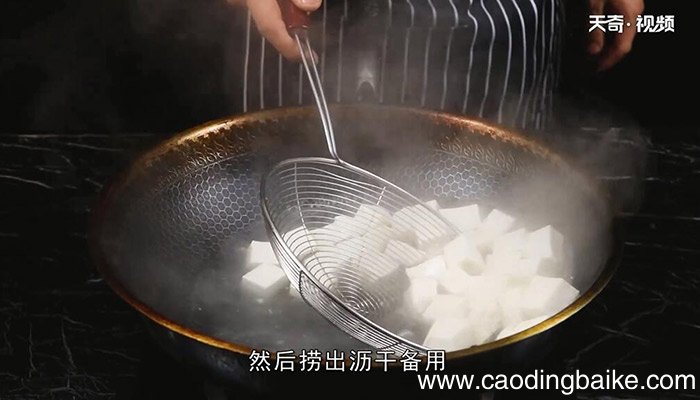 鲫鱼炖豆腐的做法 怎么做鲫鱼炖豆腐