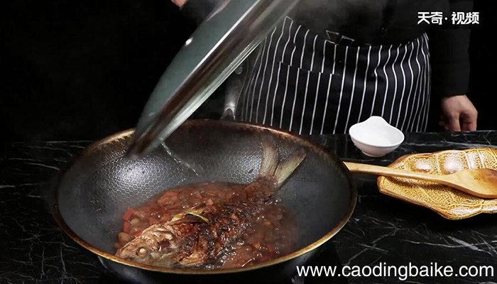 酱焖鲤鱼怎么做 酱焖鲤鱼的做法