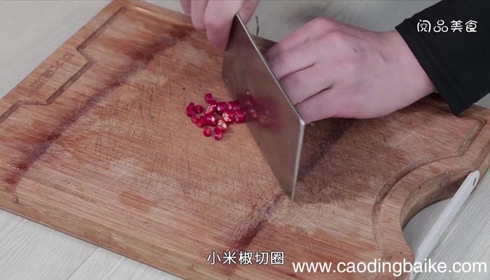 松花蛋拌豆腐 松花蛋拌豆腐的做法