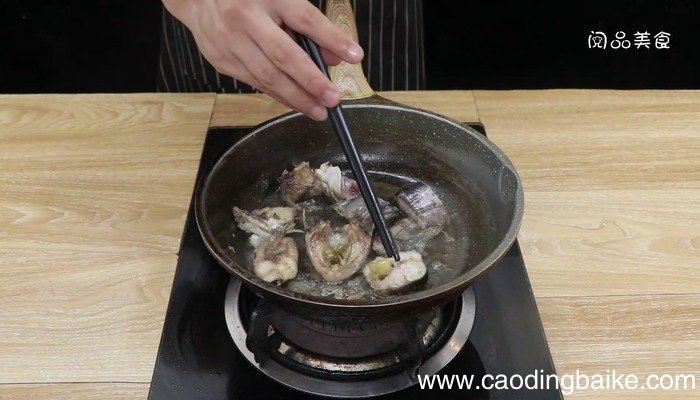 鲶鱼炖茄子怎么做 鲶鱼炖茄子怎么做好吃