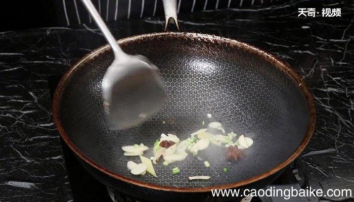 家焖黄鱼的做法 家焖黄鱼怎么做