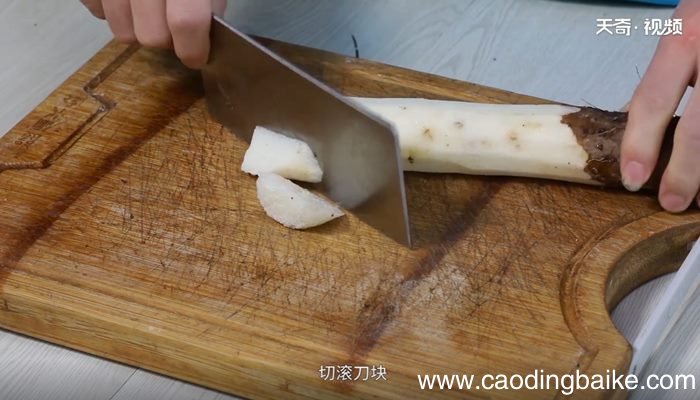 土豆炖鸡块的家常做法 土豆炖鸡块怎么做