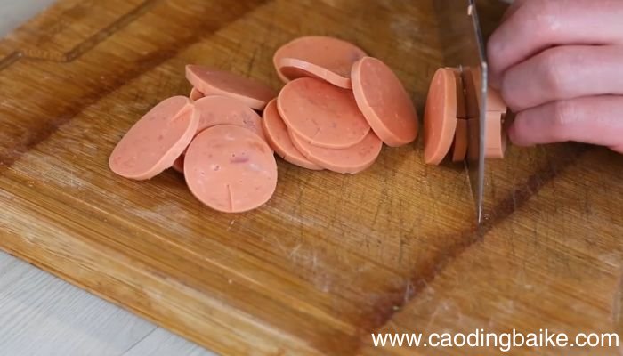 腊肉炒火腿肠的做法腊肉炒火腿肠怎么做