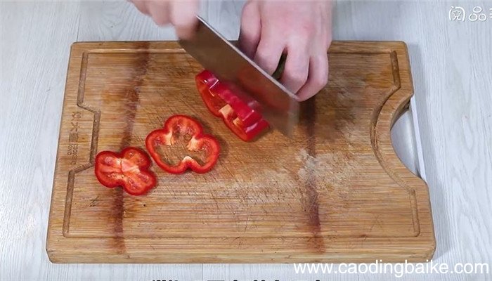 甜椒牛肉饼怎么做 甜椒牛肉饼的做法