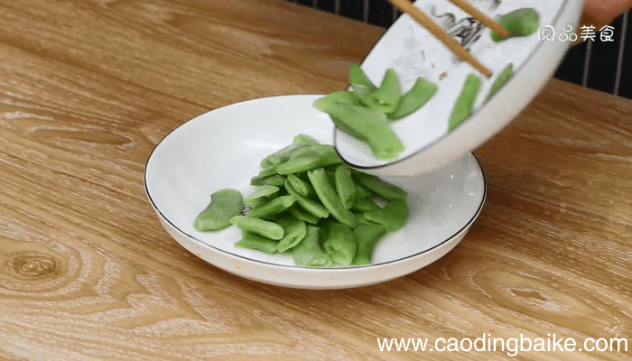 猪舌头蒸扁豆 猪舌头蒸扁豆的做法