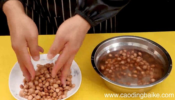 花生米裹糖粉怎么炸 花生米裹糖粉的做法