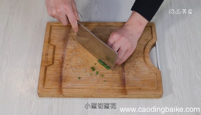 如何做糯米香肉丸子糯米香肉丸子怎么做