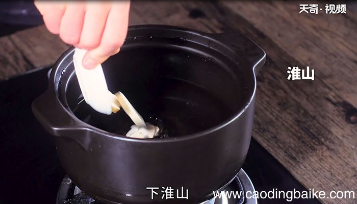沙虫鸡汤怎么做好吃 沙虫鸡汤的做法