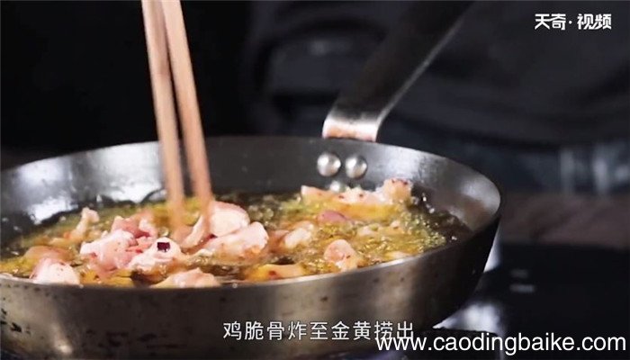 爆炒鸡脆骨的做法 爆炒鸡脆骨怎么做