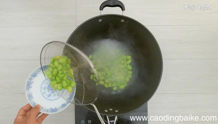 清炒胡豆的做法 清炒胡豆怎么做