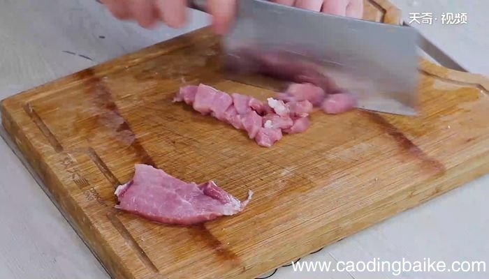 洋葱炒肉丁的做法洋葱炒肉丁怎么做