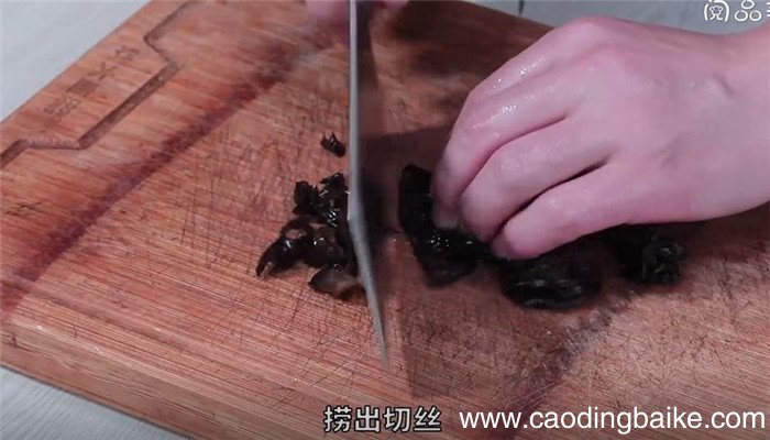 榨菜木耳炒肉丝怎么做 榨菜木耳炒肉丝的做法