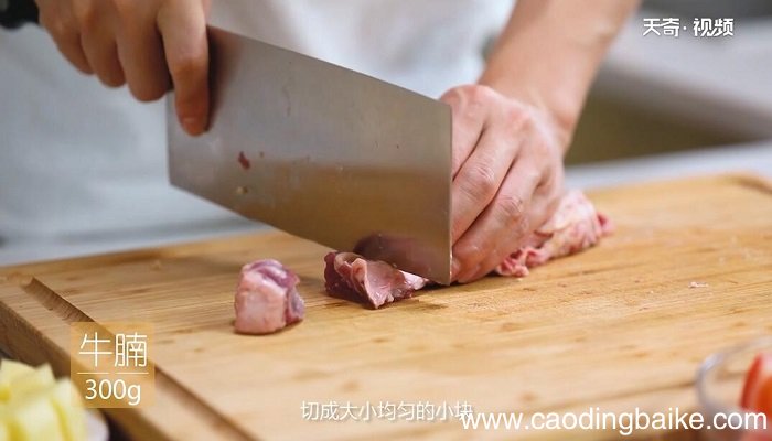 咖喱土豆牛肉的做法 咖喱土豆牛肉怎么做