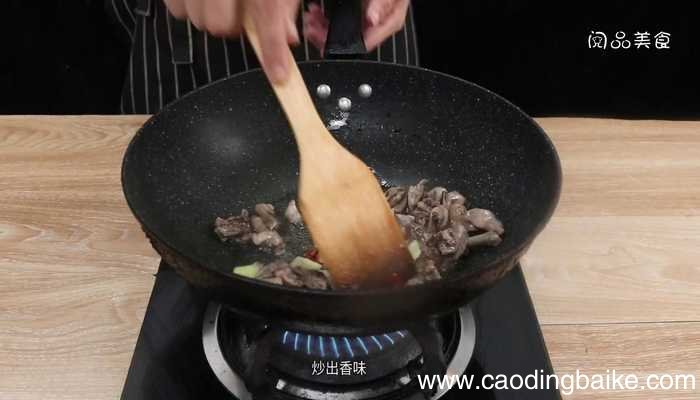 泡萝卜烧乳鸽 泡萝卜烧乳鸽的做法