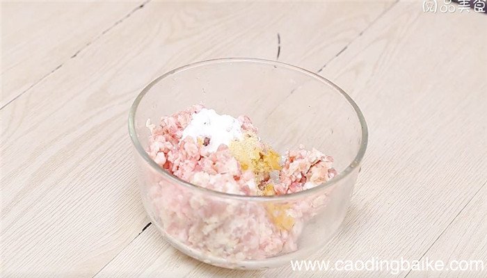 青菜猪肉丸子汤怎么做 青菜猪肉丸子汤的做法