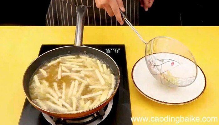 平底锅怎么炸薯条 平底锅炸薯条的做法