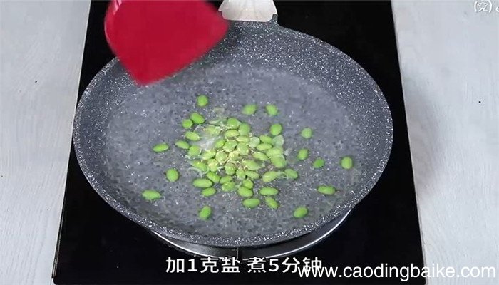 榨菜毛豆炒瓜皮怎么做 榨菜毛豆炒瓜皮的做法