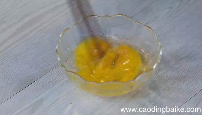 培根炒鸡蛋怎么做 培根炒鸡蛋的做法