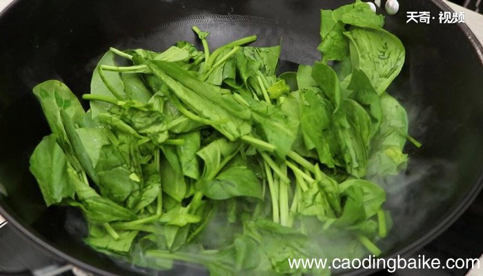 果仁菠菜怎么做 果仁菠菜的做法