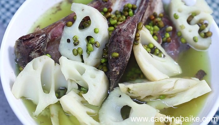 琵琶骨藕块绿豆汤怎么做 琵琶骨藕块绿豆汤的做法