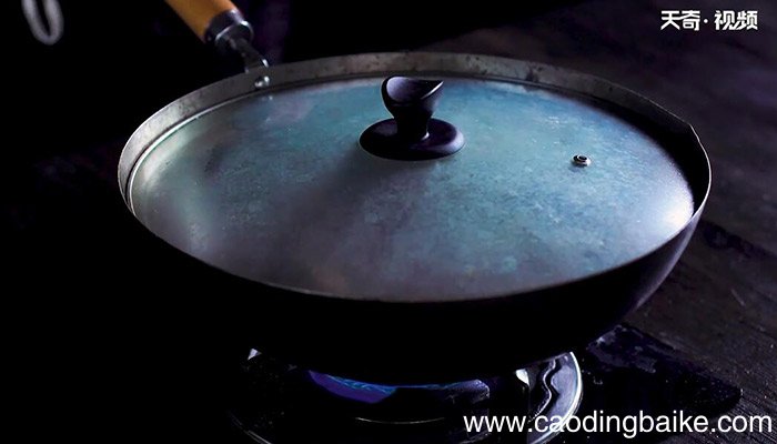 油豆腐焖五花肉做法 油豆腐焖五花肉怎么做
