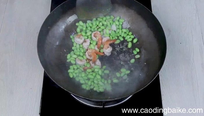 清炒毛豆虾仁的做法 清炒毛豆虾仁怎么做