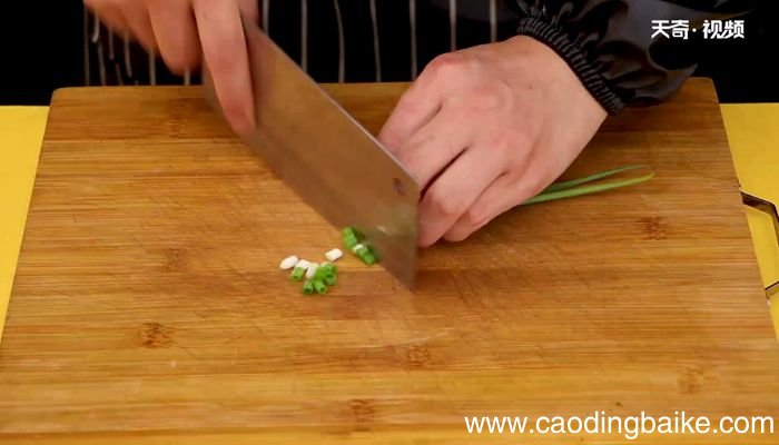 湘菜黄焖鸡怎么做湘菜黄焖鸡的做法