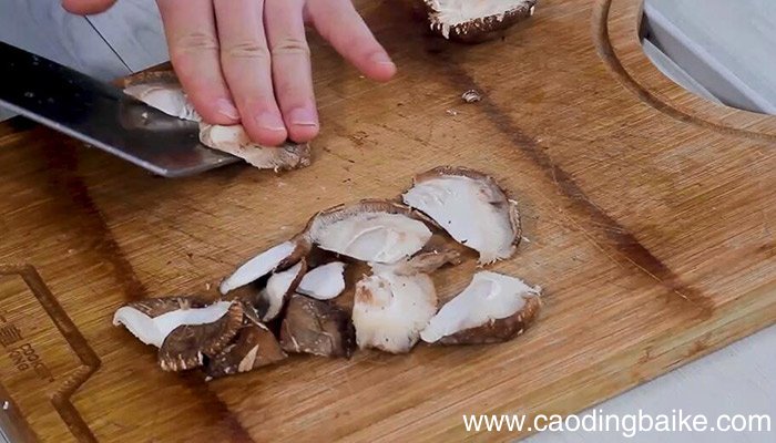 沙葛炒香菇的做法 沙葛炒香菇怎么做