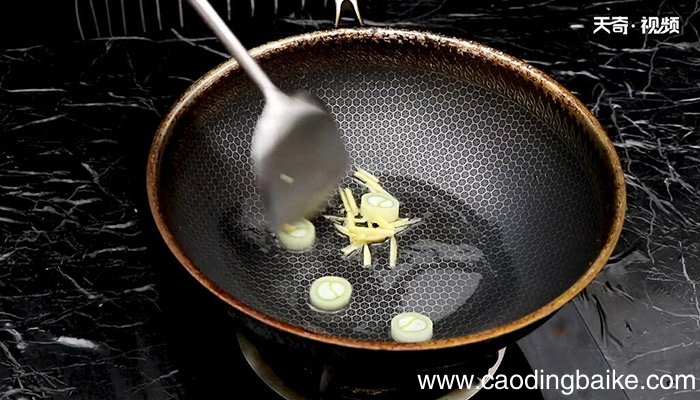 萝卜丝炖活蟹的做法 萝卜丝炖活蟹怎么做