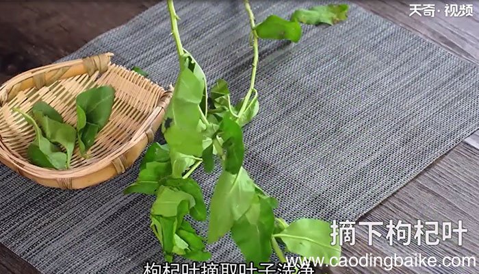 枸杞叶煎鸡蛋的做法 枸杞叶煎鸡蛋怎么做
