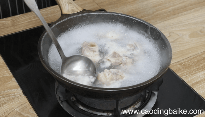 咸肉笋干猪蹄煲 咸肉笋干猪蹄煲的做法
