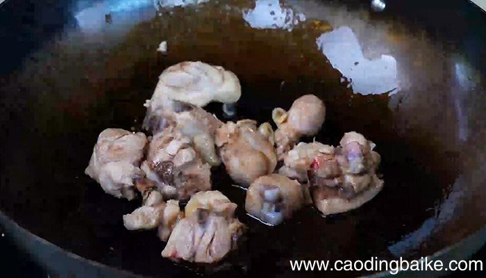 山药土豆炖鸡如何做 山药土豆炖鸡的做法